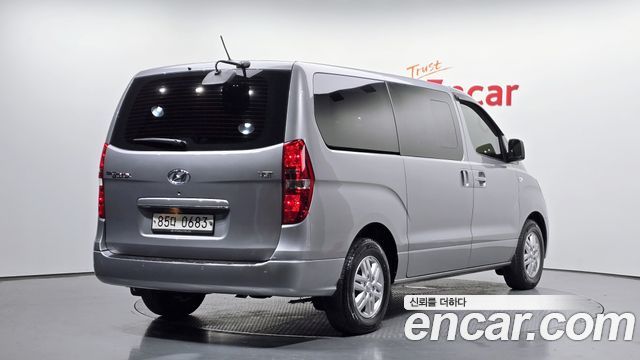 Hyundai Starex 2018 — photo 2