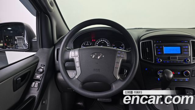 Hyundai Starex 2018 — photo 12
