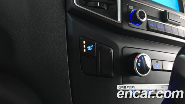 Hyundai Starex 2018 — photo 18