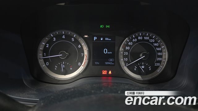 Hyundai Venue 2020 — photo 8