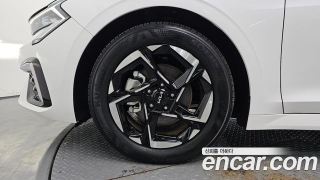 Kia K5 2025 — photo 5