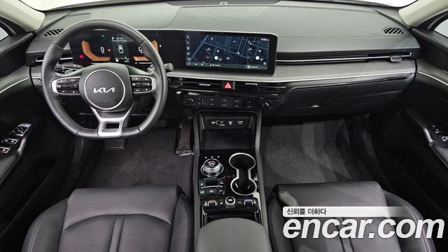 Kia K5 2025 — photo 10