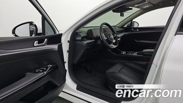 Kia K5 2025 — photo 13