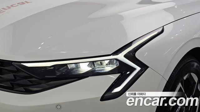 Kia K5 2025 — photo 8