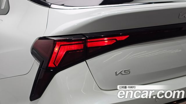 Kia K5 2025 — photo 9