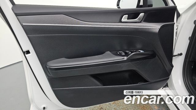 Kia K5 2025 — photo 14