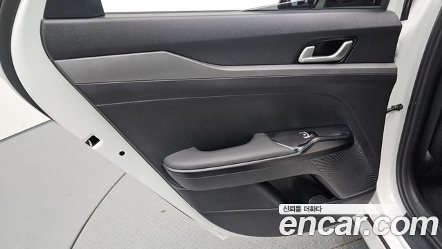 Kia K5 2025 — photo 15