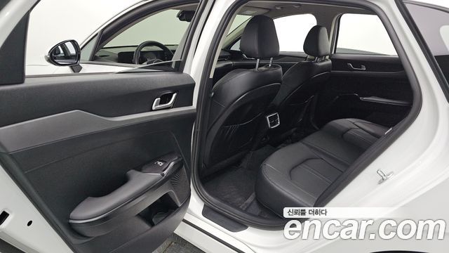 Kia K5 2025 — photo 16