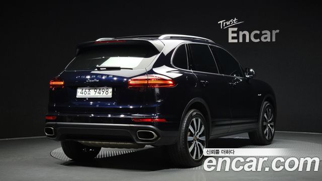 Porsche Cayenne 2015 — photo 2