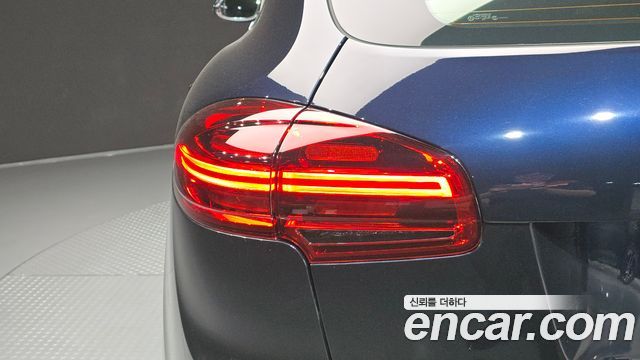 Porsche Cayenne 2015 — photo 9