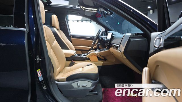 Porsche Cayenne 2015 — photo 16
