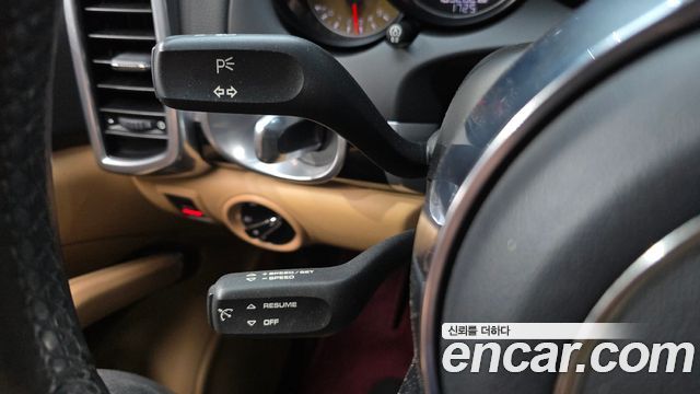 Porsche Cayenne 2015 — photo 28