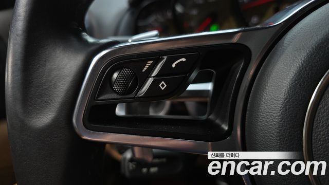 Porsche Cayenne 2015 — photo 29