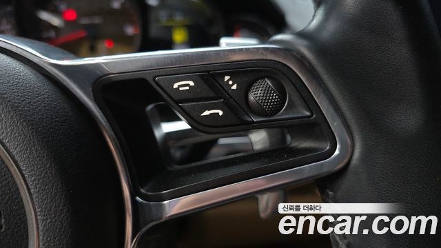 Porsche Cayenne 2015 — photo 30