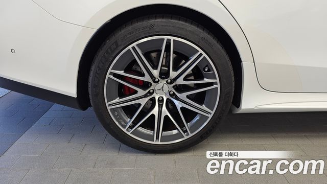 Mercedes-Benz AMG GT 2023 — photo 5
