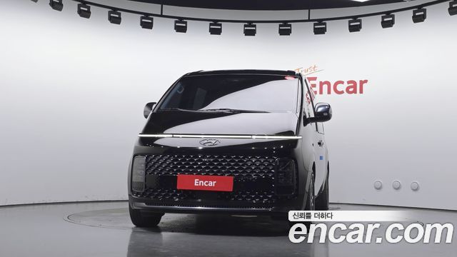 Hyundai Staria 2022 — photo 3
