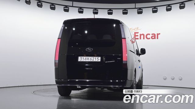 Hyundai Staria 2022 — photo 4