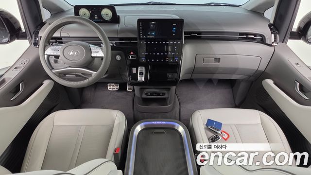 Hyundai Staria 2022 — photo 10