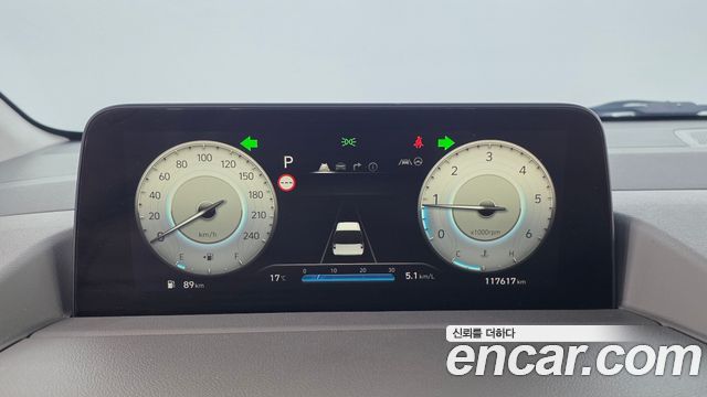 Hyundai Staria 2022 — photo 11