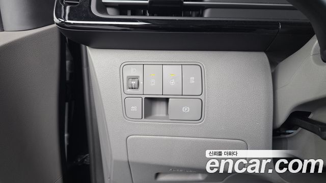 Hyundai Staria 2022 — photo 24
