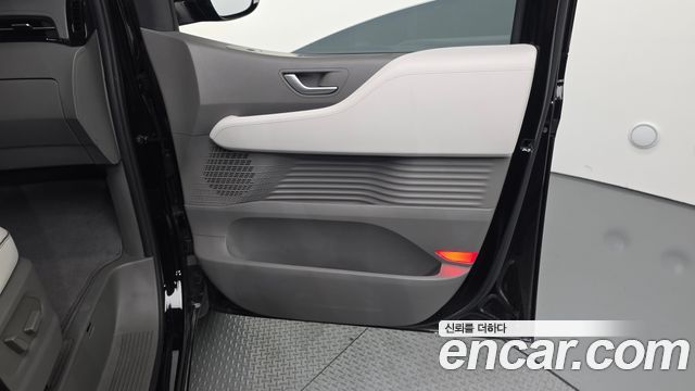 Hyundai Staria 2022 — photo 14