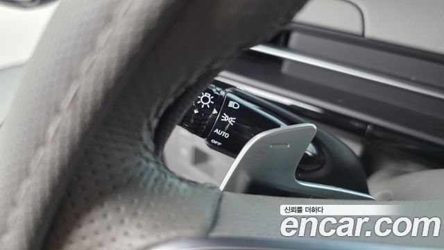 Hyundai Staria 2022 — photo 31