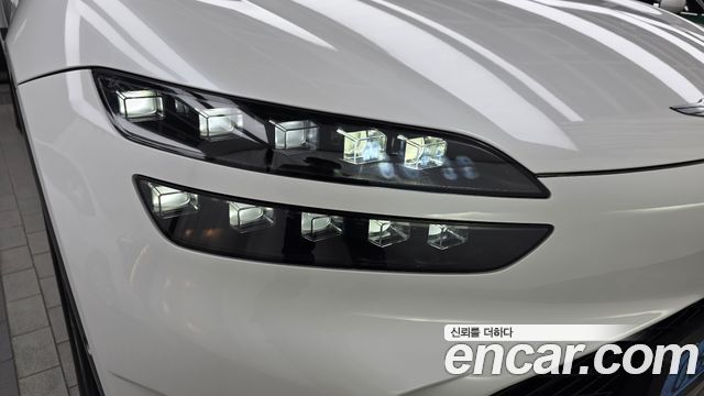 Genesis GV60 2022 — photo 8