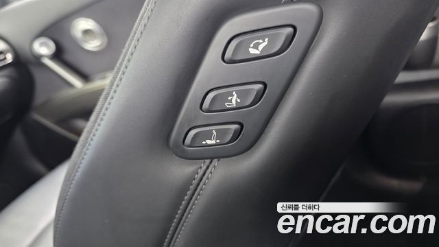 Genesis GV60 2022 — photo 29