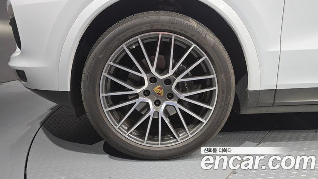 Porsche Cayenne 2021 — photo 5