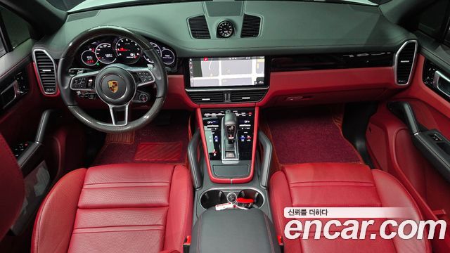 Porsche Cayenne 2021 — photo 10