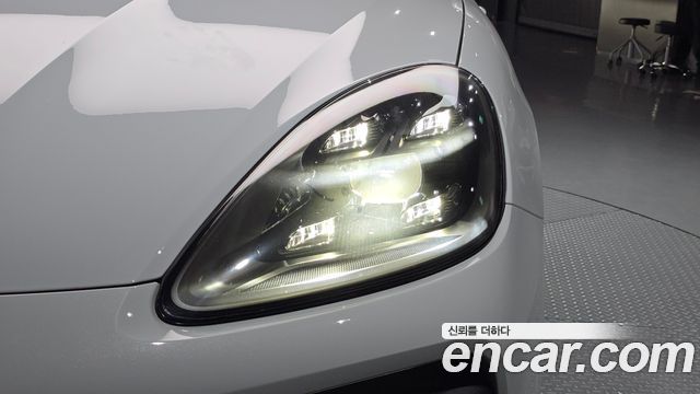Porsche Cayenne 2021 — photo 8