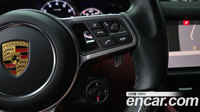 Porsche Cayenne 2021 — photo 32