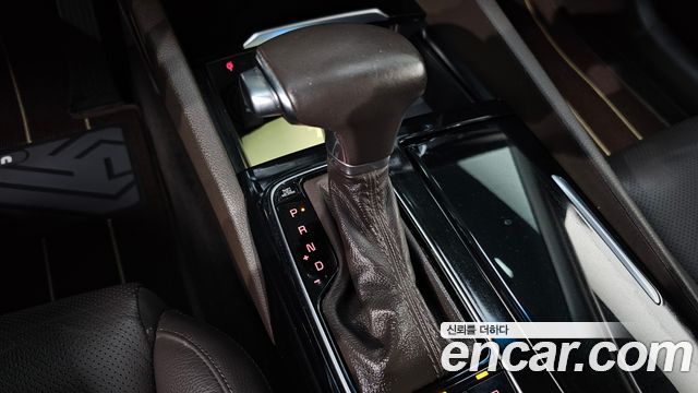 Kia K7 2019 — photo 12