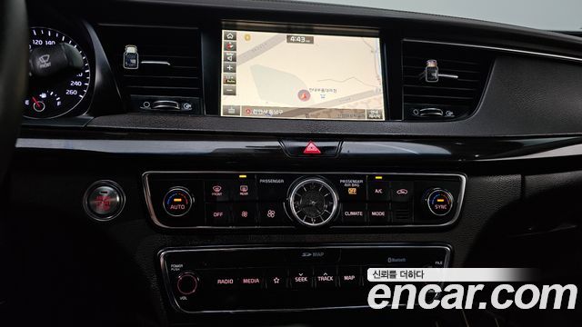 Kia K7 2019 — photo 22