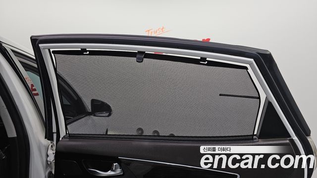 Kia K7 2019 — photo 31
