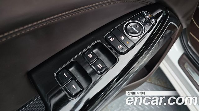 Kia K7 2019 — photo 33