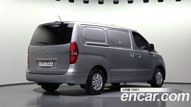 Hyundai Starex 2020 — photo 2