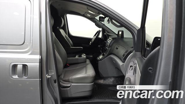 Hyundai Starex 2020 — photo 17