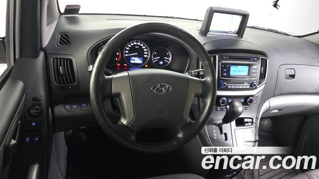 Hyundai Starex 2020 — photo 19