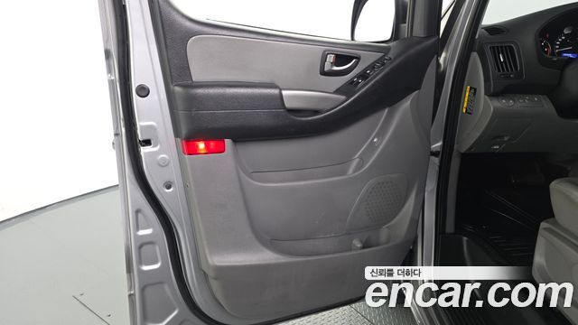Hyundai Starex 2020 — photo 14