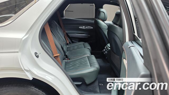 Genesis GV70 2023 — photo 17