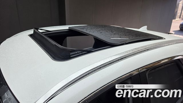 Genesis GV70 2023 — photo 20
