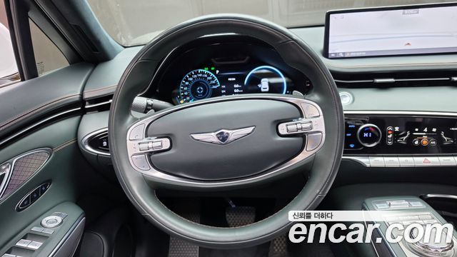 Genesis GV70 2023 — photo 21