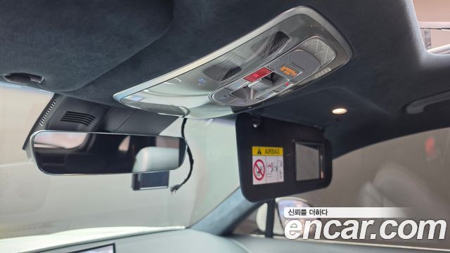 Genesis GV70 2023 — photo 22