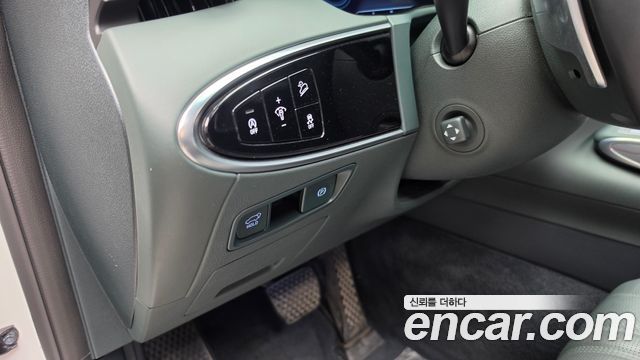 Genesis GV70 2023 — photo 30