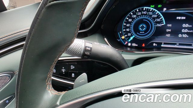Genesis GV70 2023 — photo 32