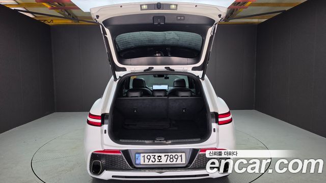 Genesis GV70 2023 — photo 35