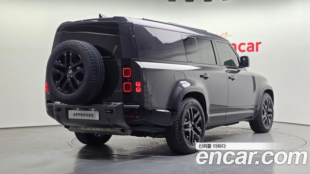 Land Rover Defender 2025 — photo 2