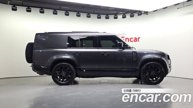 Land Rover Defender 2025 — photo 5
