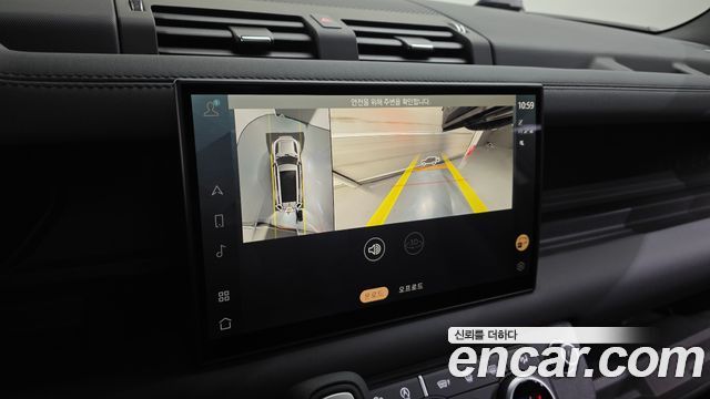 Land Rover Defender 2025 — photo 11